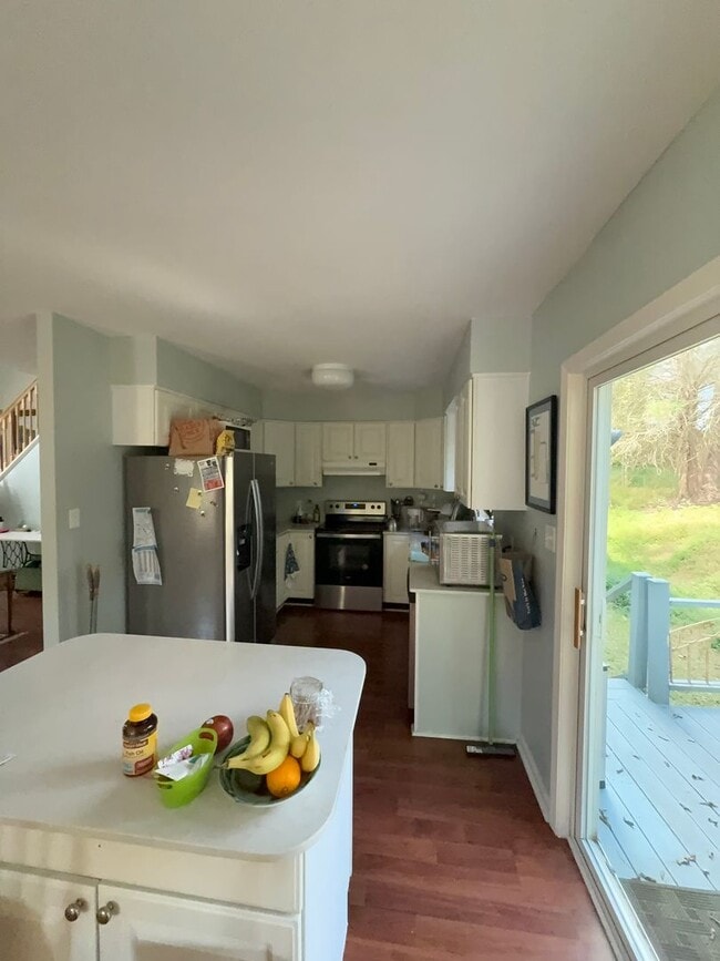 Photo - 408 Mitchell Ln