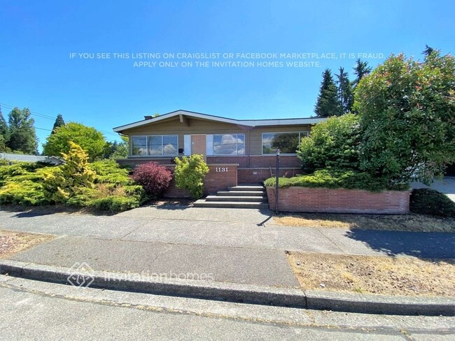 Photo - 1131 Lenore Dr House