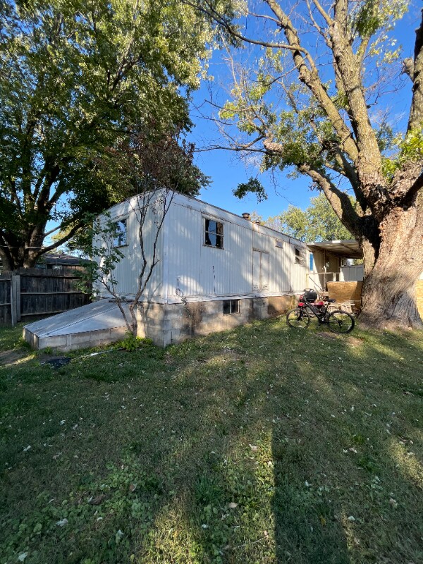 625 Main St