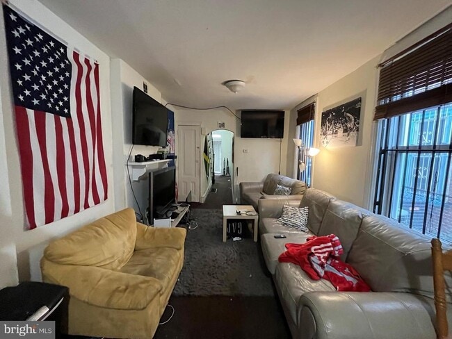 Photo - 2032 N Carlisle St