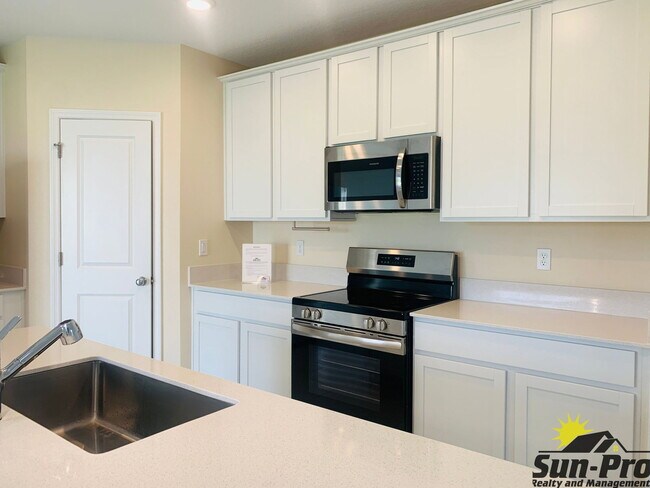 Photo - 1102 Belle Isle Ln