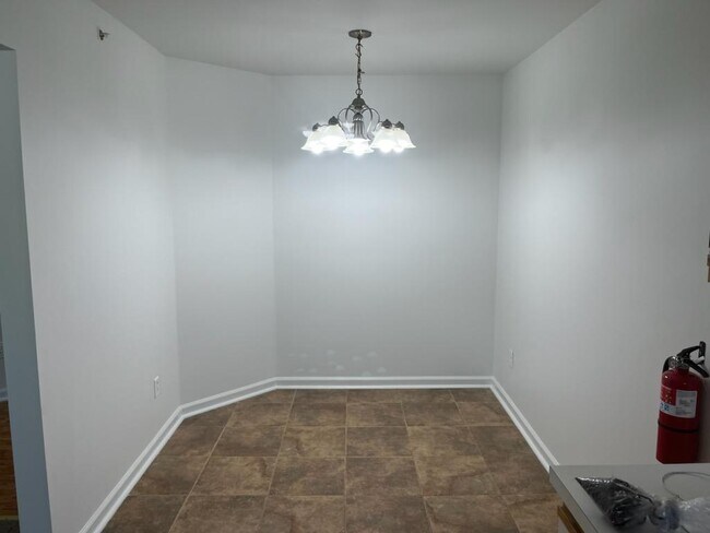 Photo - 398 Keswick Dr