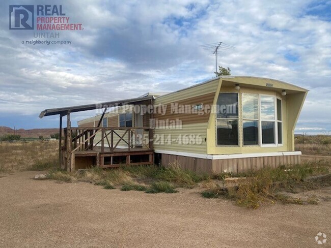 Building Photo - 2 Bedroom 2 Bathroom single wide trailer home