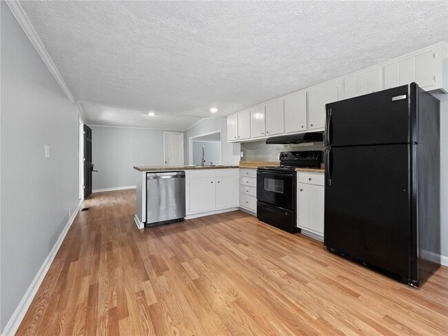 Photo - 3542 Shoreland Dr