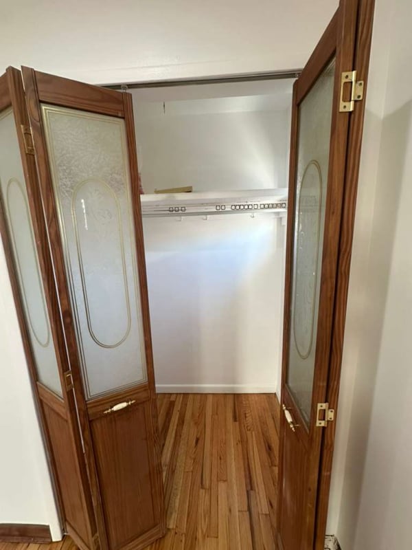 Photo - 109-19 Ditmars Blvd