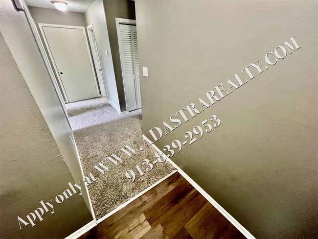 Building Photo - 1310 E 123rd Terrace Unit 1310 E 123rd Ter,  Apt D, Olathe, KS 66061