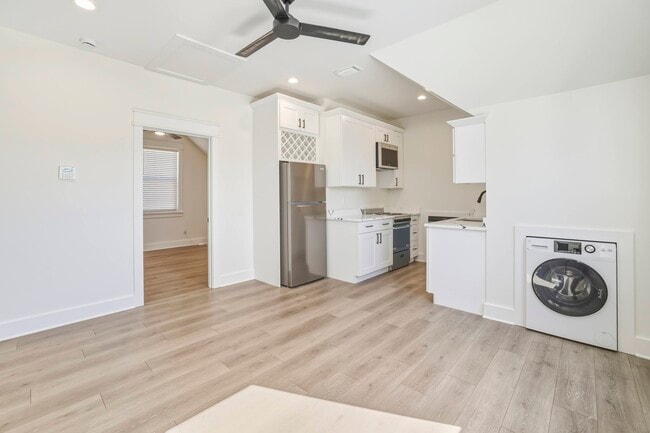 Photo - 4056 Biltmore Ave