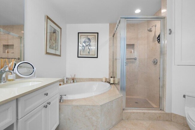 Photo - 111 SE 8th Ave