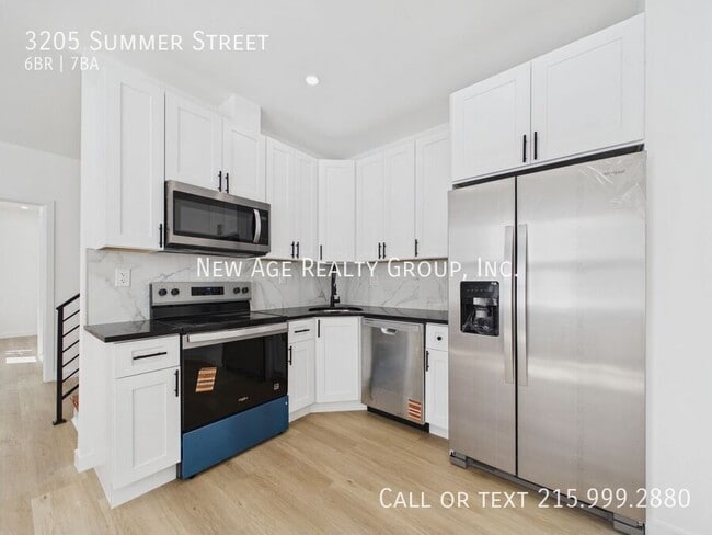 Building Photo - 3205 Summer St