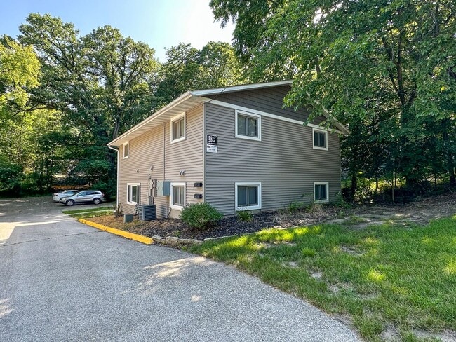 Building Photo - 3012 Oakland St
