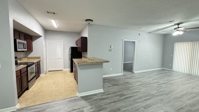 Building Photo - 3680 Kirkpatrick Cir