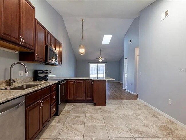 Photo - 505 Woodview Dr