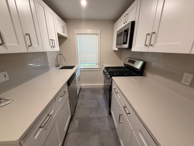 Photo - 38 Gibson St Unit 3D
