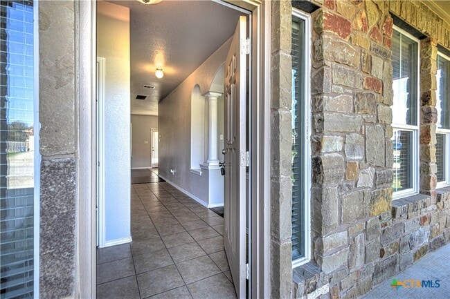 Photo - 1011 Sugar Brook Dr