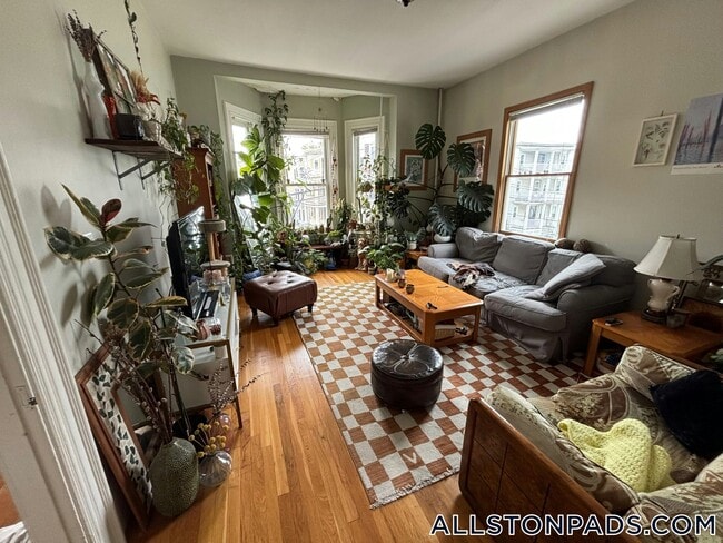 Photo - 77 Easton St Unit 2