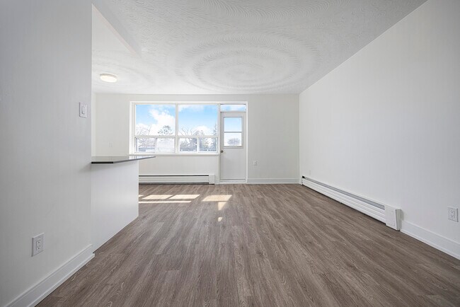 Photo - 45 42nd St