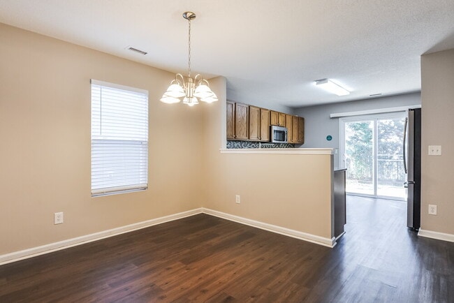 Photo - 21 Valleyfield Dr