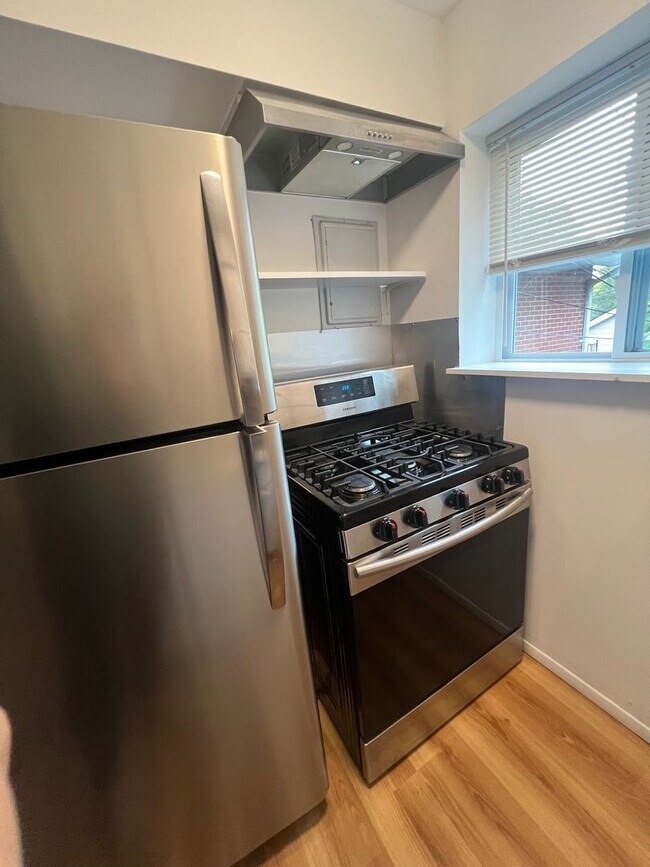 Photo - 5533 Southwest Ave Unit 5533 Southwest #2F