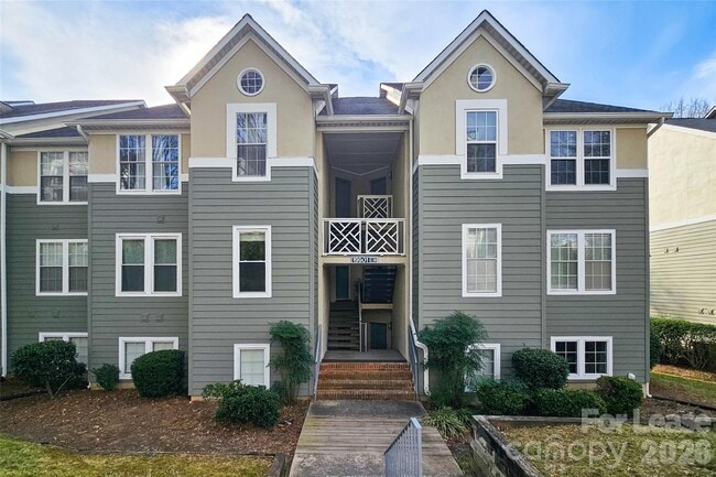 Photo - 19901 Henderson Rd Unidad M