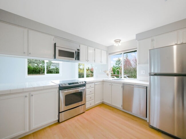 Photo - 3 Bed and 2 Bath Stunning Family Home is A...