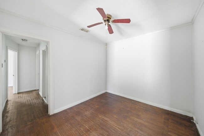410 Live Oak St