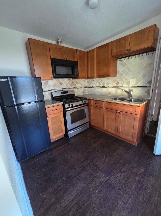 Photo - 302 71st St Unidad 2