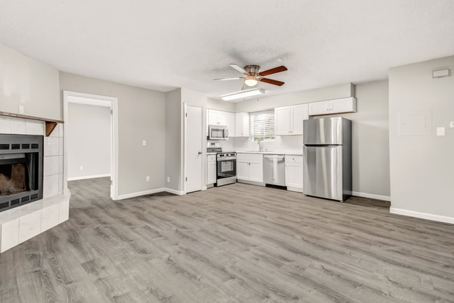Photo - 2462 E Willamette Ave