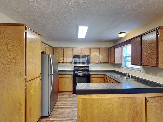 Photo - 427 Parrish Hill