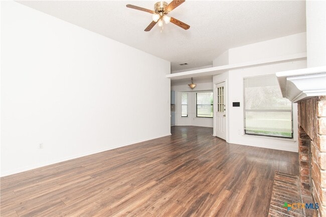 Photo - 214 Appaloosa Dr