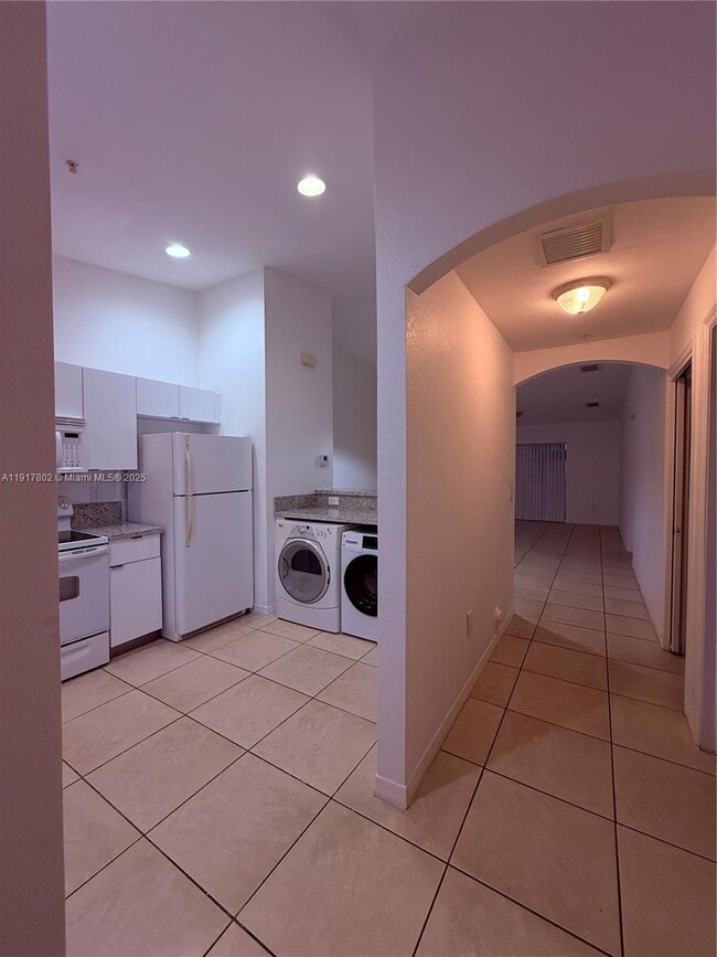 Photo - 3820 SW 48th Ave Unit E-31