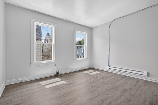Photo - 31 N Hartley St