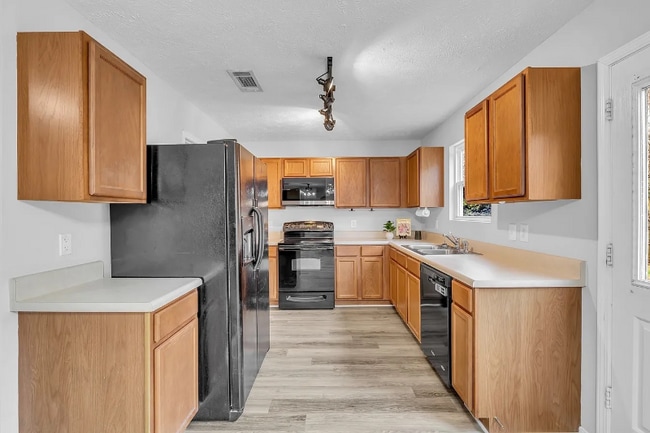 Photo - 108 Neville Ct