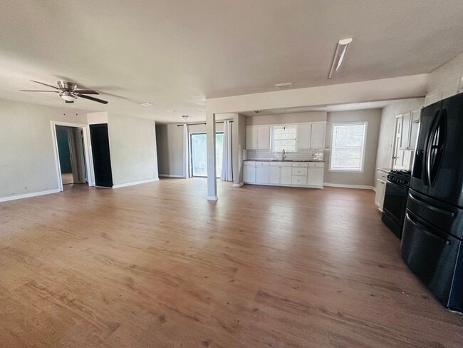 Photo - 1325 Tyler Ave
