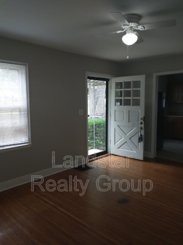 1105 Berry Blvd