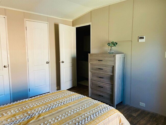 Photo - 3 br, 2 bath Mobile Home - 600 Holly Dr 2