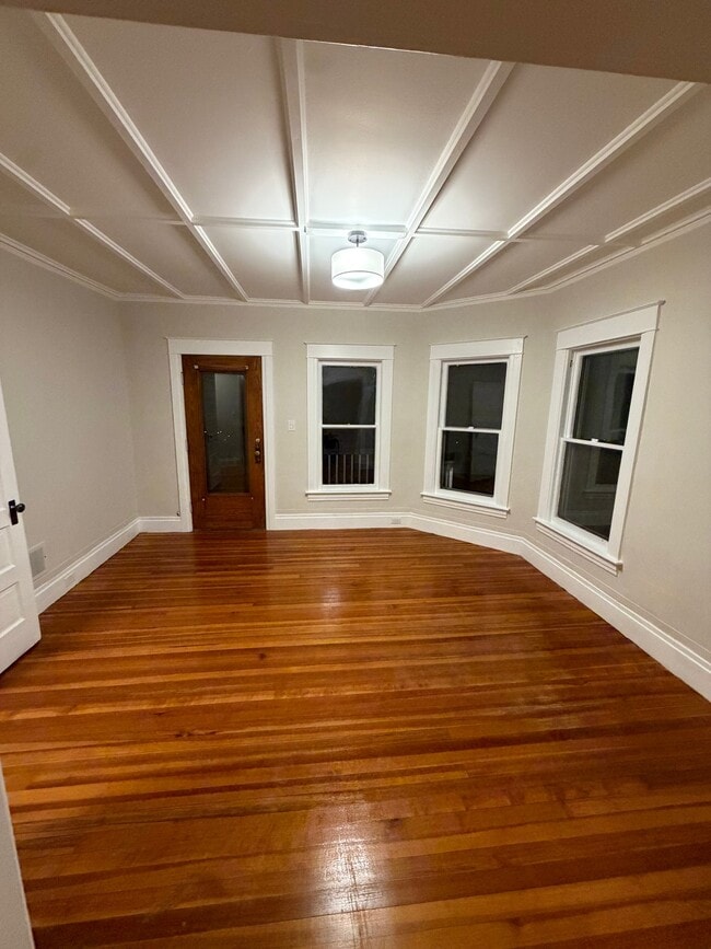 Photo - 68 W Notre Dame St Unit #B