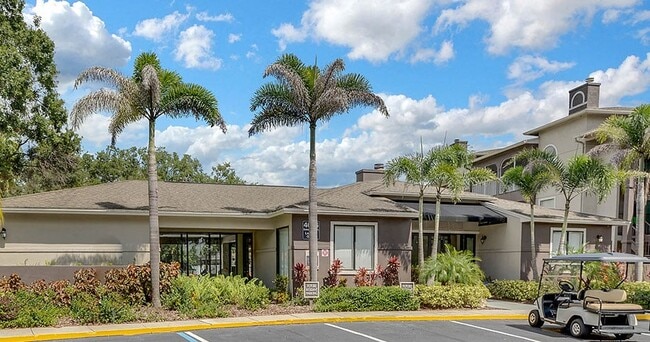The Summit at Sabal Park Apartments