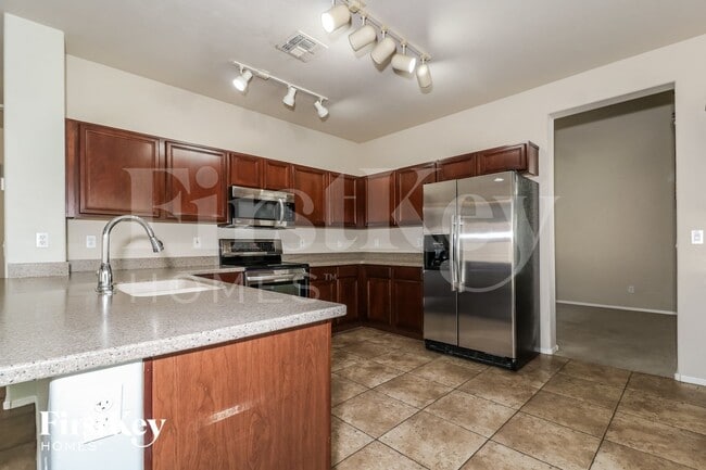 Photo - 16196 W Hearn Rd
