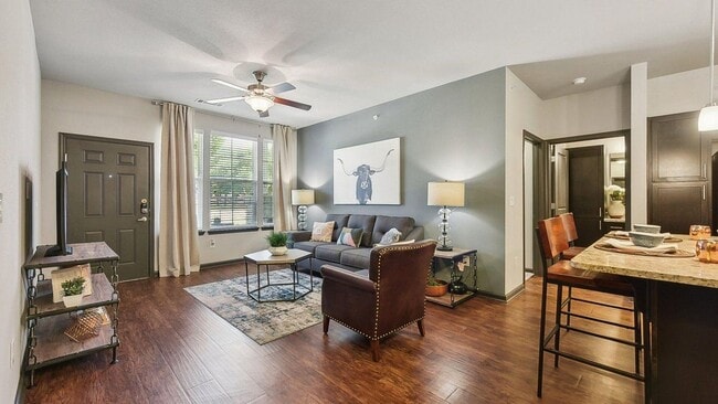 Photo - 9725 N Lake Creek Pkwy Unidad A1