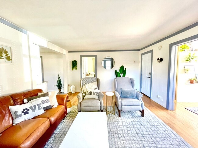 Photo - 2250 W 3rd Ave