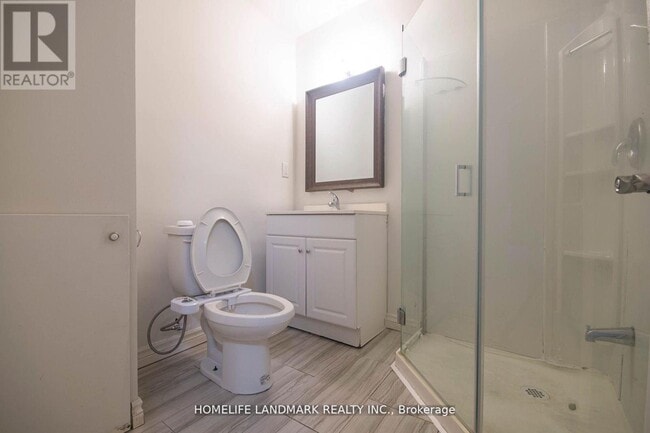 Photo - 435 Connaught Ave