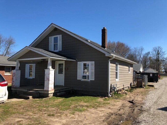 Photo - 321 Hege Ave