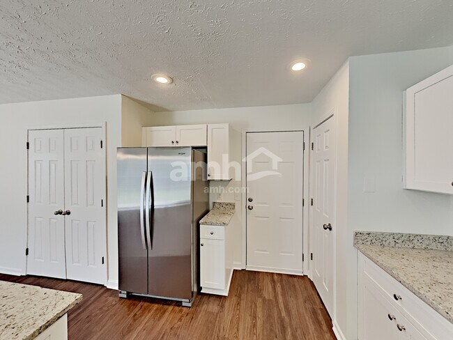 Photo - 2999 Storybook Ln