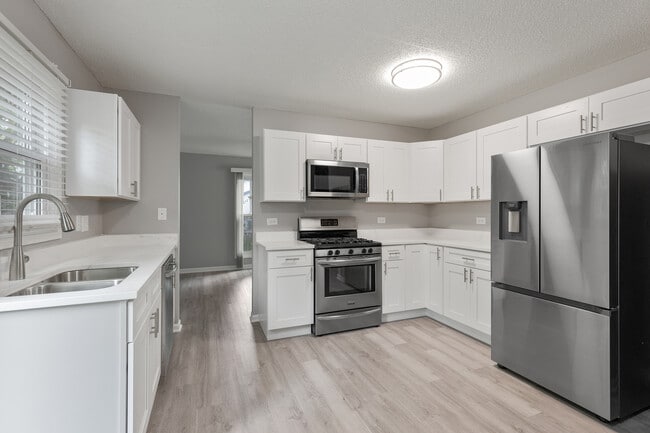 Photo - 135 Encina Dr