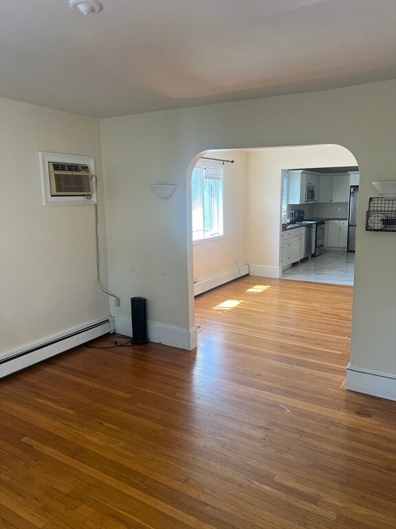 121 Clarence St