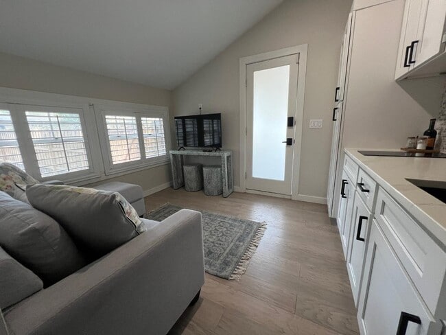 Photo - 1318 Cedar St