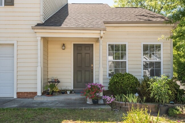 Photo - Spacious Single Family Home: Available July 10th