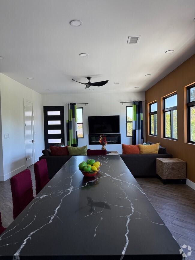 Building Photo - 3273 Hedwig Rd Rental