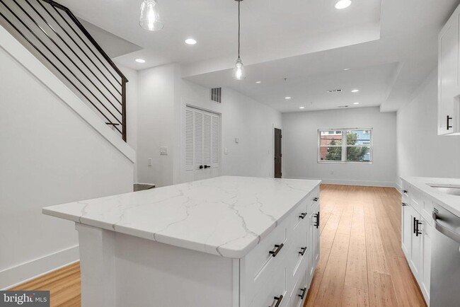 Photo - 1225 Raum St NE Unit 1