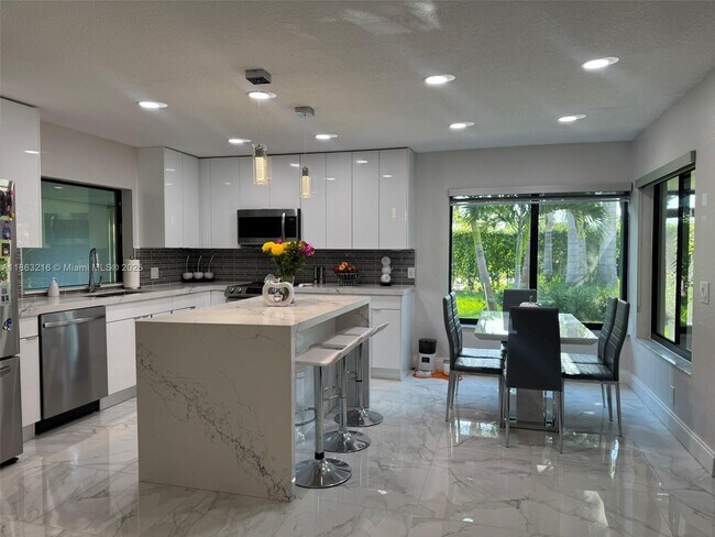 Photo - 331 Patio Village Ter